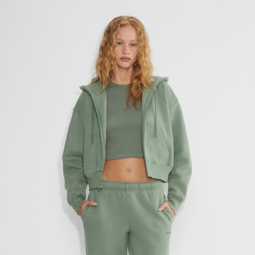 aritzia tna sweatfleece - cozy fleece - bf fit - cropped - blue limited edition